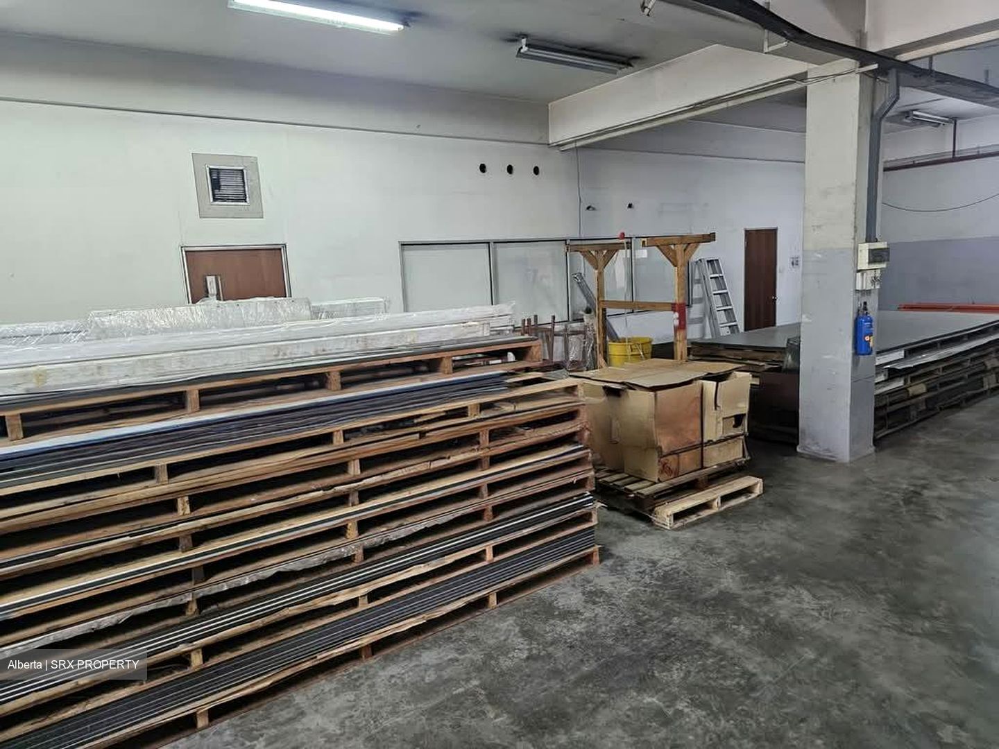 Marsiling Industrial Estate Road 1 (D25), Factory #597568741